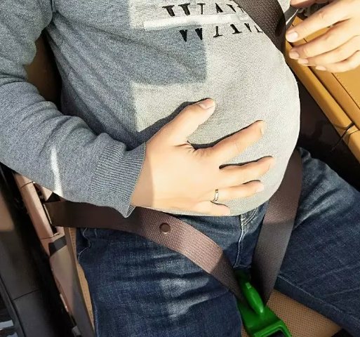 Pregnant Women's Car Safety Belts